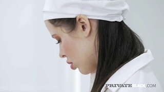 Stravovanie v kuchyni! Zvodné babe Cassie Oheň potešený, že BBC mäso, pričom je hlboko v jej piči, kým je čas na nejaké análny! Dobrú Chuť! Plný rýchlym Pohybom &amp;amp; 1000s Viac na PrivateBlack.com!