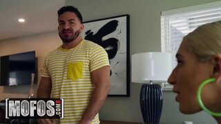 Înșelăciune Pass - MOFOS