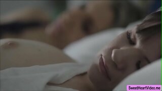 Alison Rey yra su Ashley Gaisrų ir jie turi Lyžis Savo Pūlingas Alison Rey yra su Ashley Gaisrų ir jie turi Lyžis Savo Pūlingas